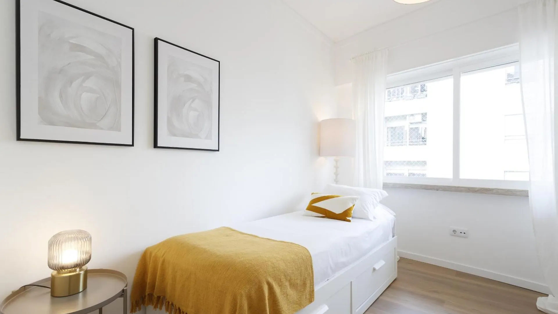 Brand New 2Br Apartment In Alcantara Lisbona