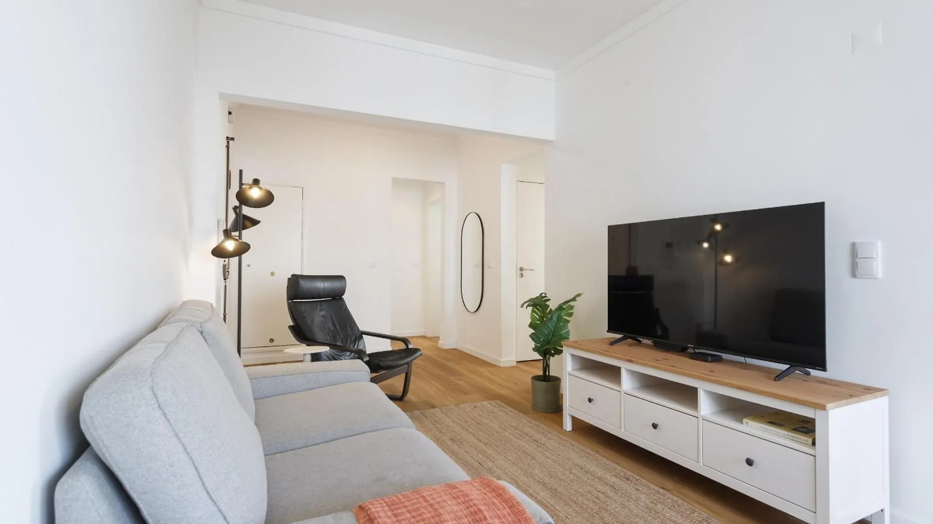 Brand New 2Br Apartment In Alcantara Lisbona